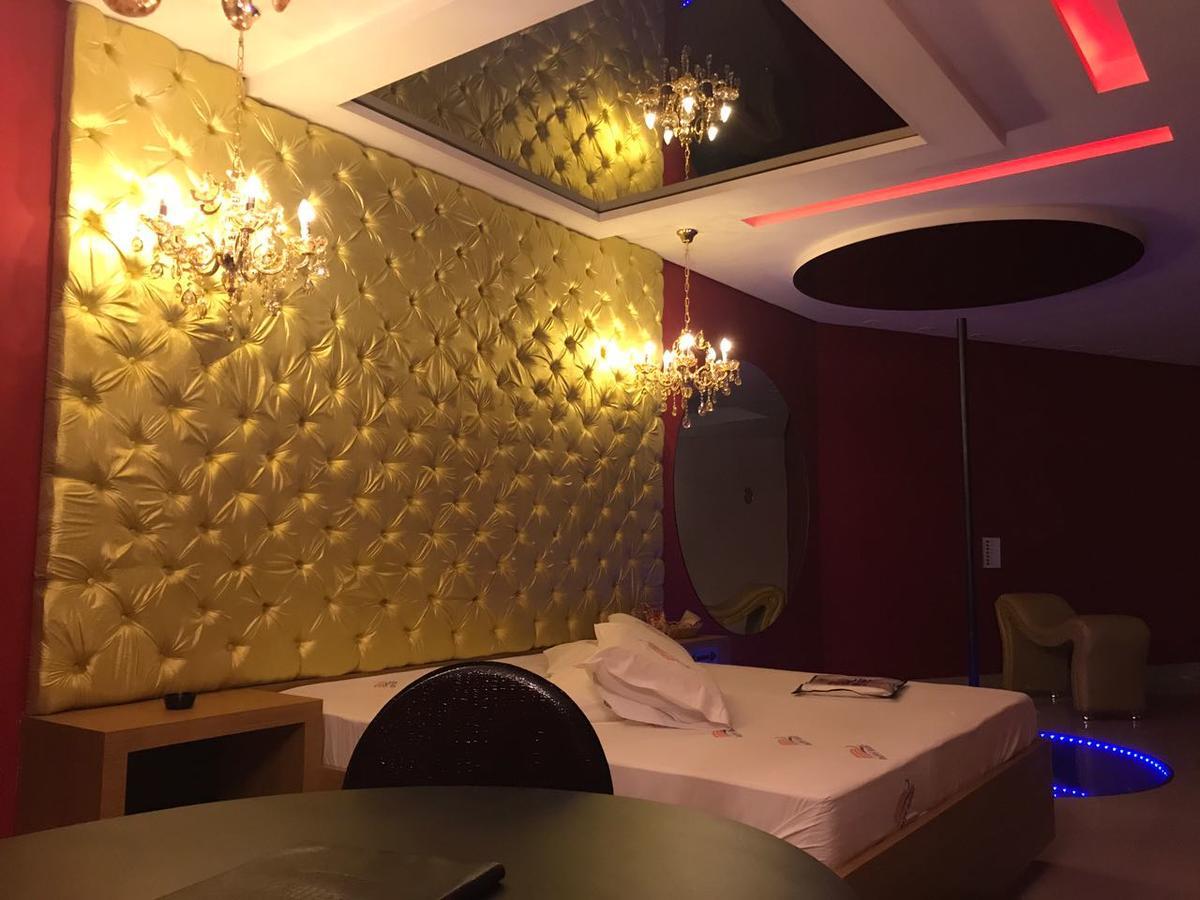 Happy Night (Adults Only) Hotell Cotia  Exteriör bild
