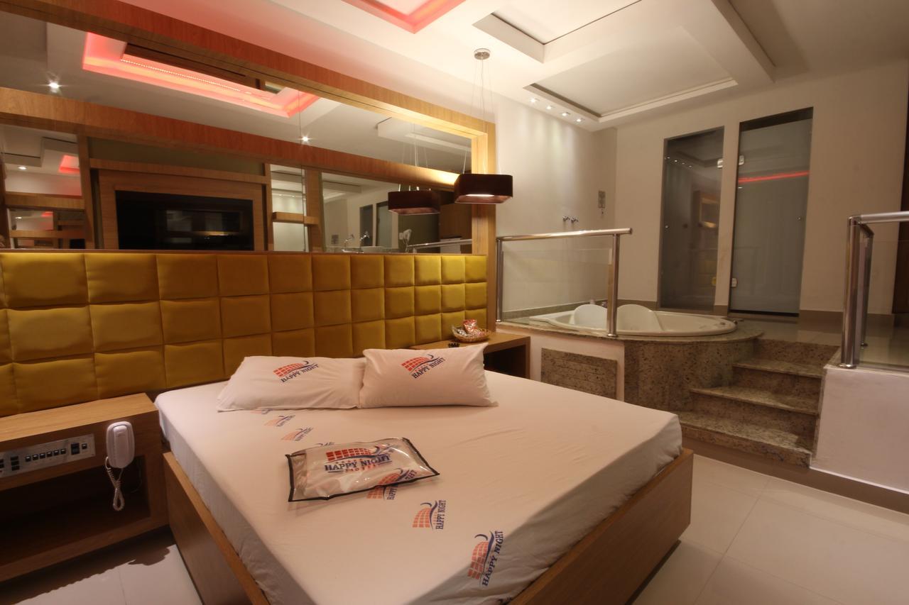 Happy Night (Adults Only) Hotell Cotia  Exteriör bild